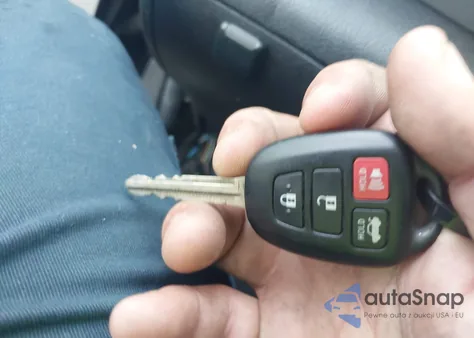 2015 Toyota Camry Se z USA, uszkodzony, nr VIN 4T1BF1FK4FU015636